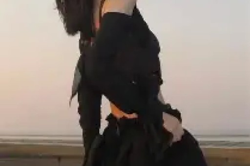 优思益塌房始末：明星集体道歉背后假洋牌与代工厂的真相